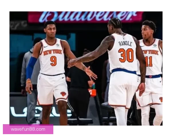 湖人旧将变三单之王老鹰19战仅1次上双佩林卡2换1大赚